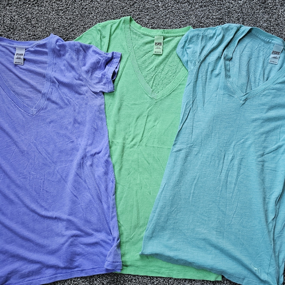 Lot of 3 PINK Victoria's Secret V-Neck T-Shirts Size Medium